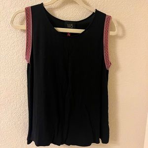 WR5 Tank with Red Trim Detail